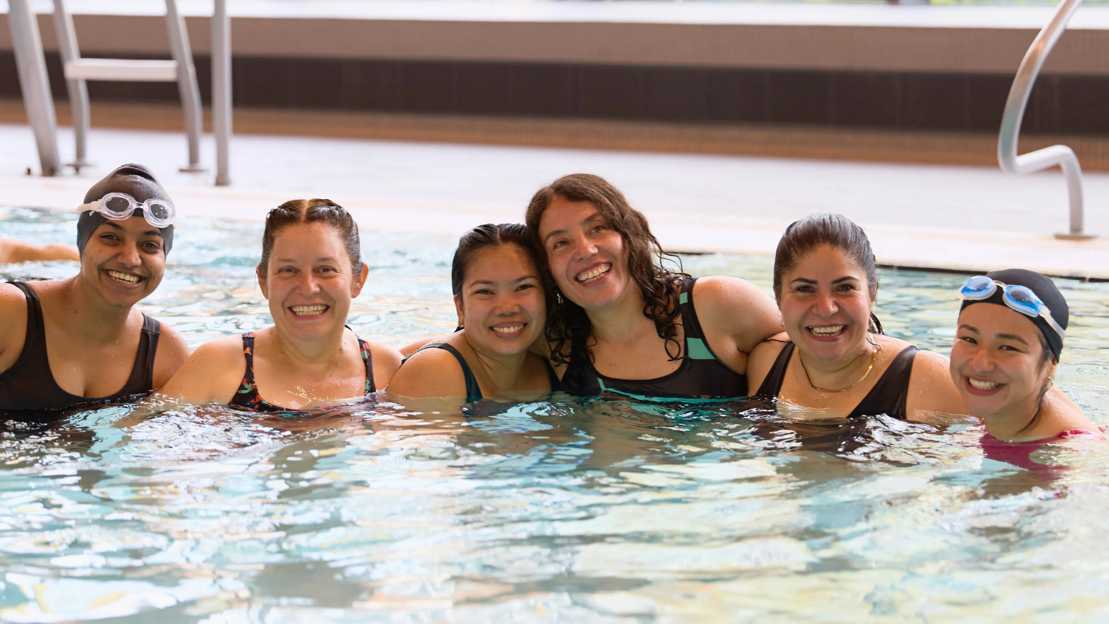 Group of people doing Aquafit