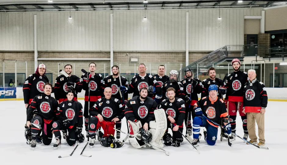 hockey team poses for photo